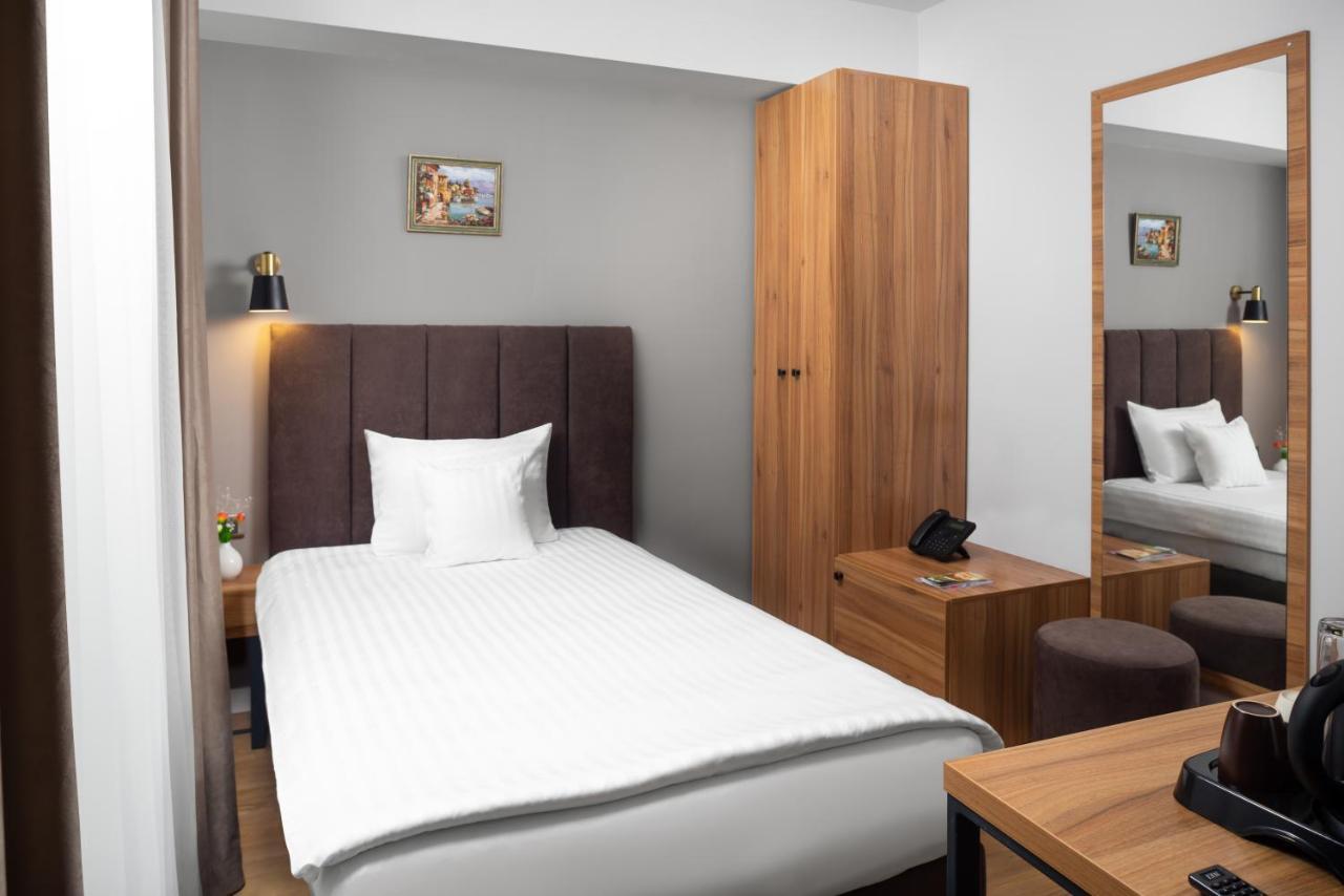 Labirint Boutique Hotel Bucarest Extérieur photo